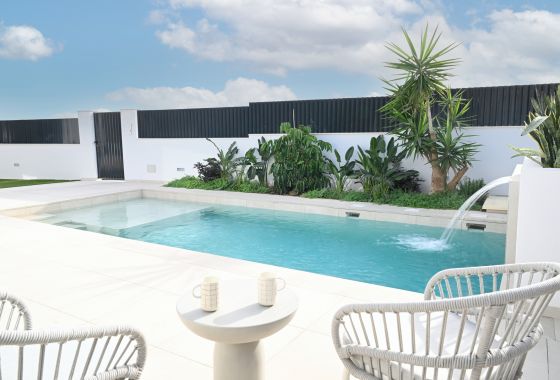 Detached in Altaona Golf & Country Village