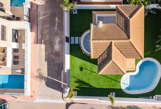 Villa · Obra nueva - Orihuela Costa · Alicante