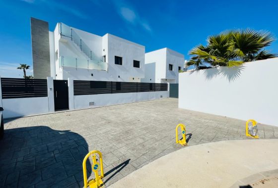 Neue Gebäude - Villa - Torrevieja - Costa Blanca Süd