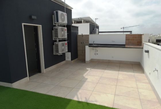 Semi-detached house · New Build - Pilar De La Horadada · Alicante