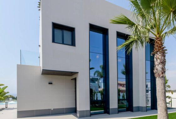 Villa · Obra nueva - Dehesa De Campoamor · Alicante