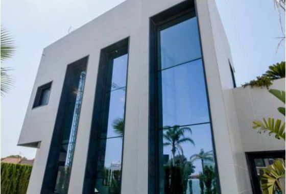 Villa · Obra nueva - Dehesa De Campoamor · Alicante