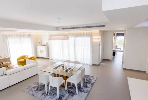 Villa · Obra nueva - Dehesa De Campoamor · Alicante