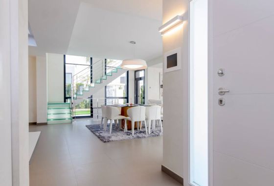 Villa · Obra nueva - Dehesa De Campoamor · Alicante