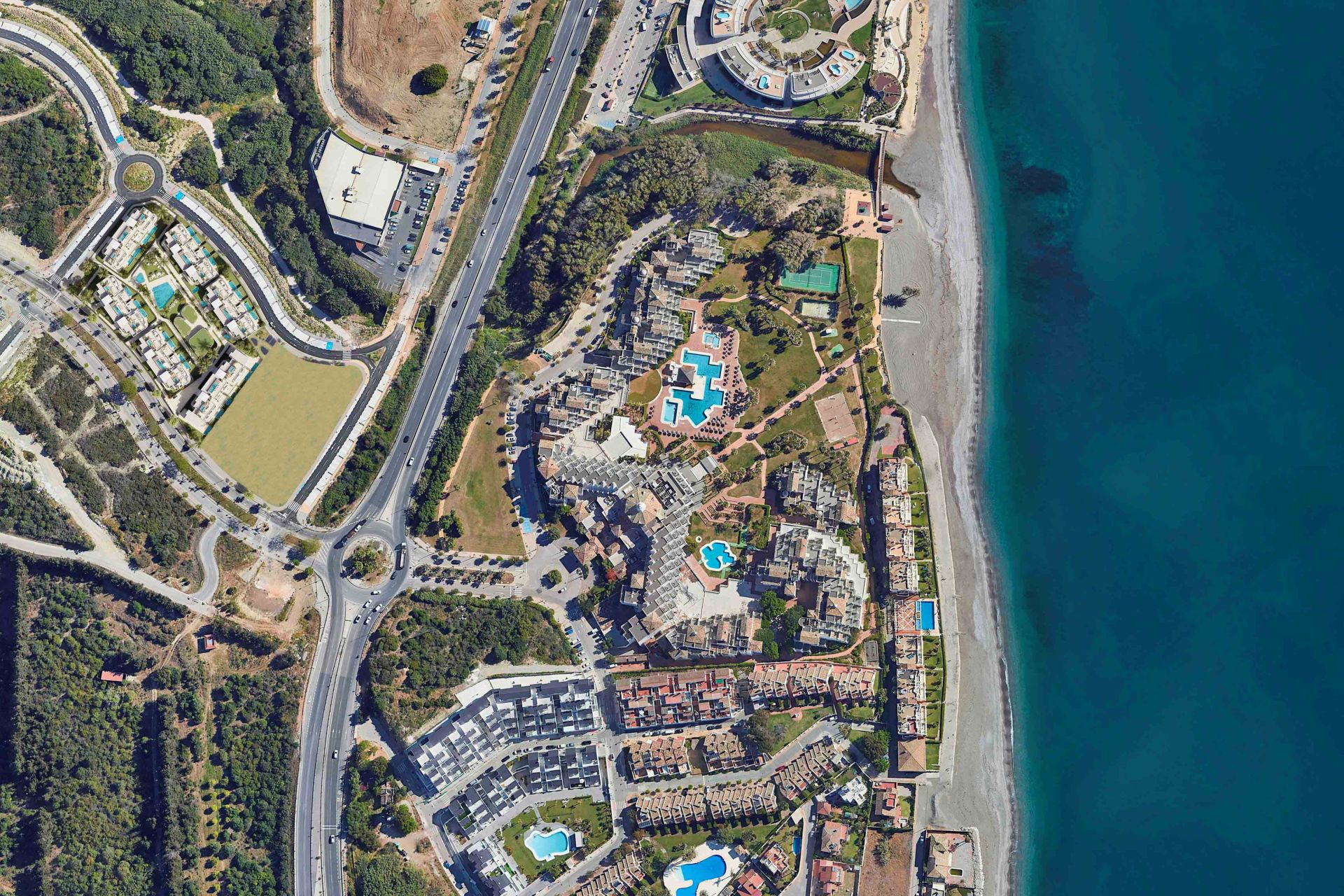 Exclusive Apartments and Penthouses in Estepona — Image 4