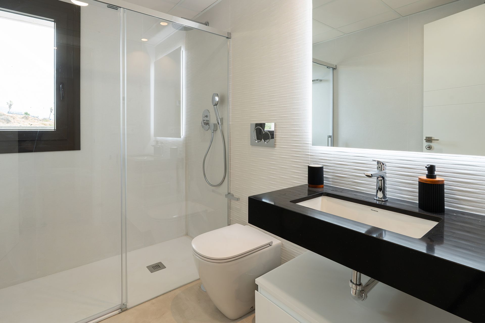 291612 — Image 32