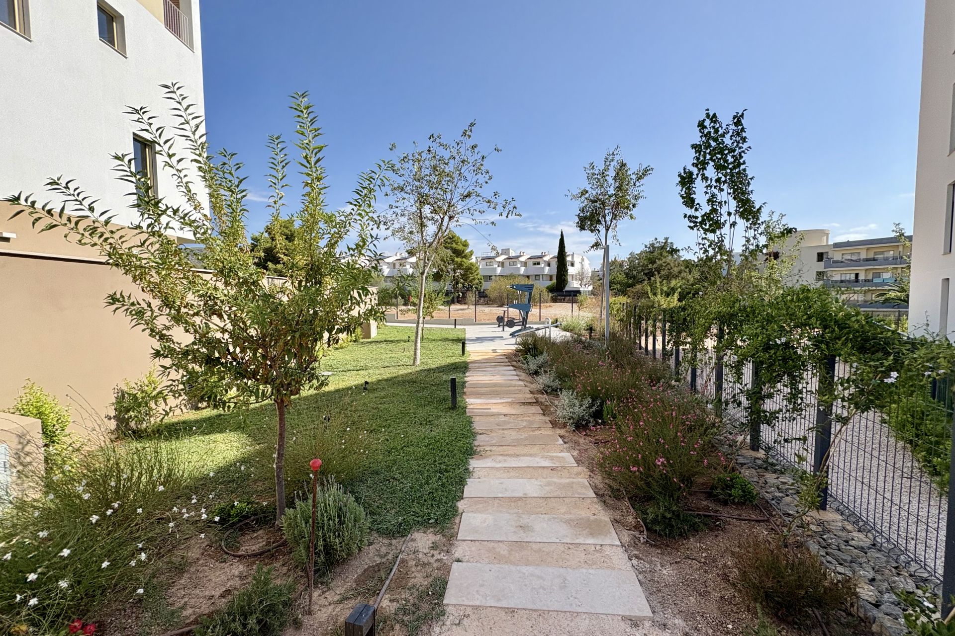 3-bedroom apartment for rent in Palmanova, Calvià — Image 17