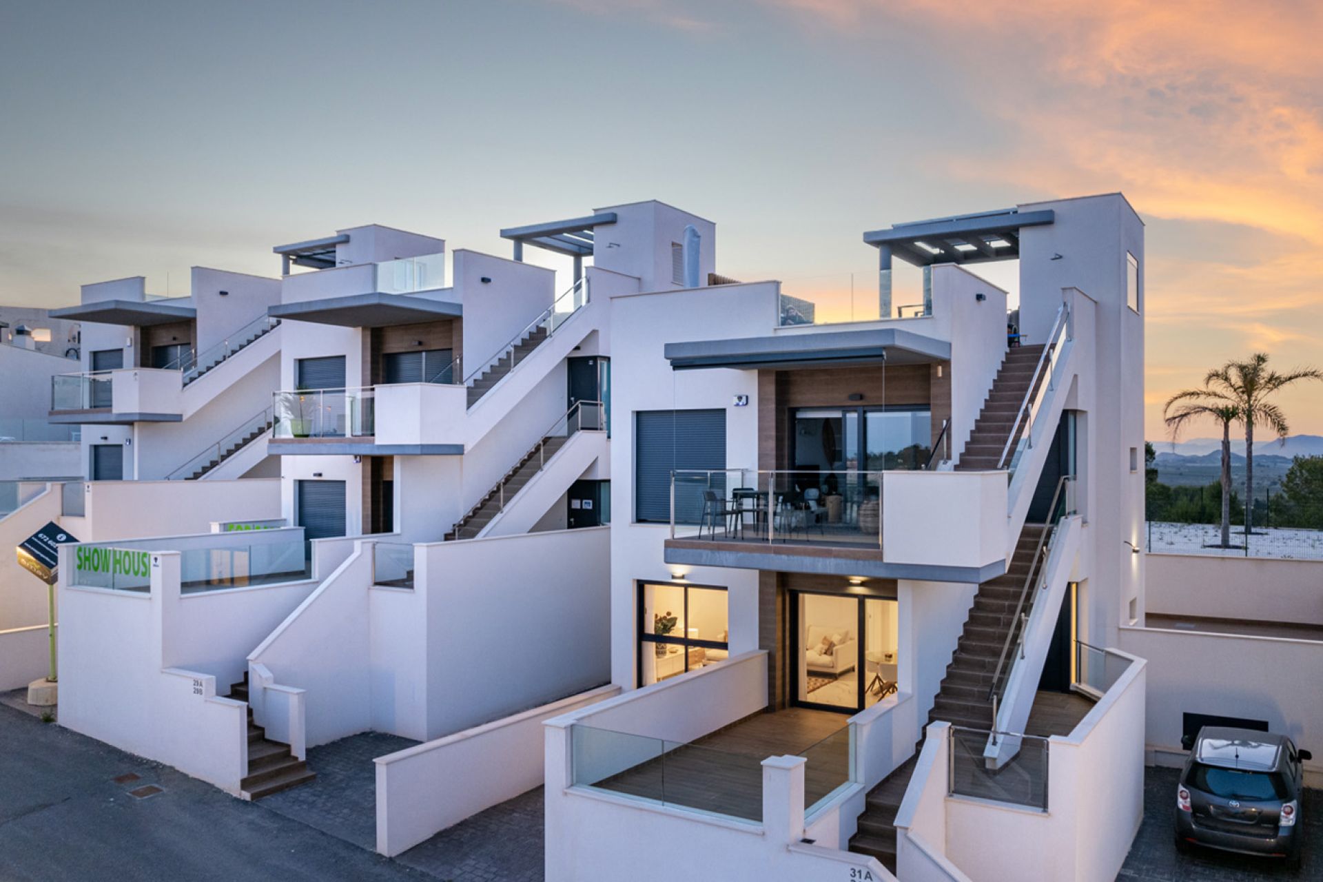 Bungalows Exclusivos en San Miguel de Salinas — Image 1
