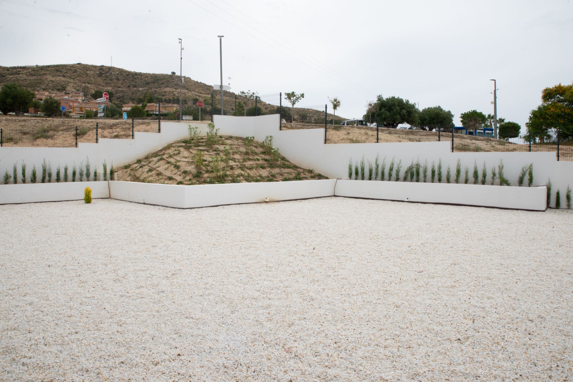 033762 — Image 1