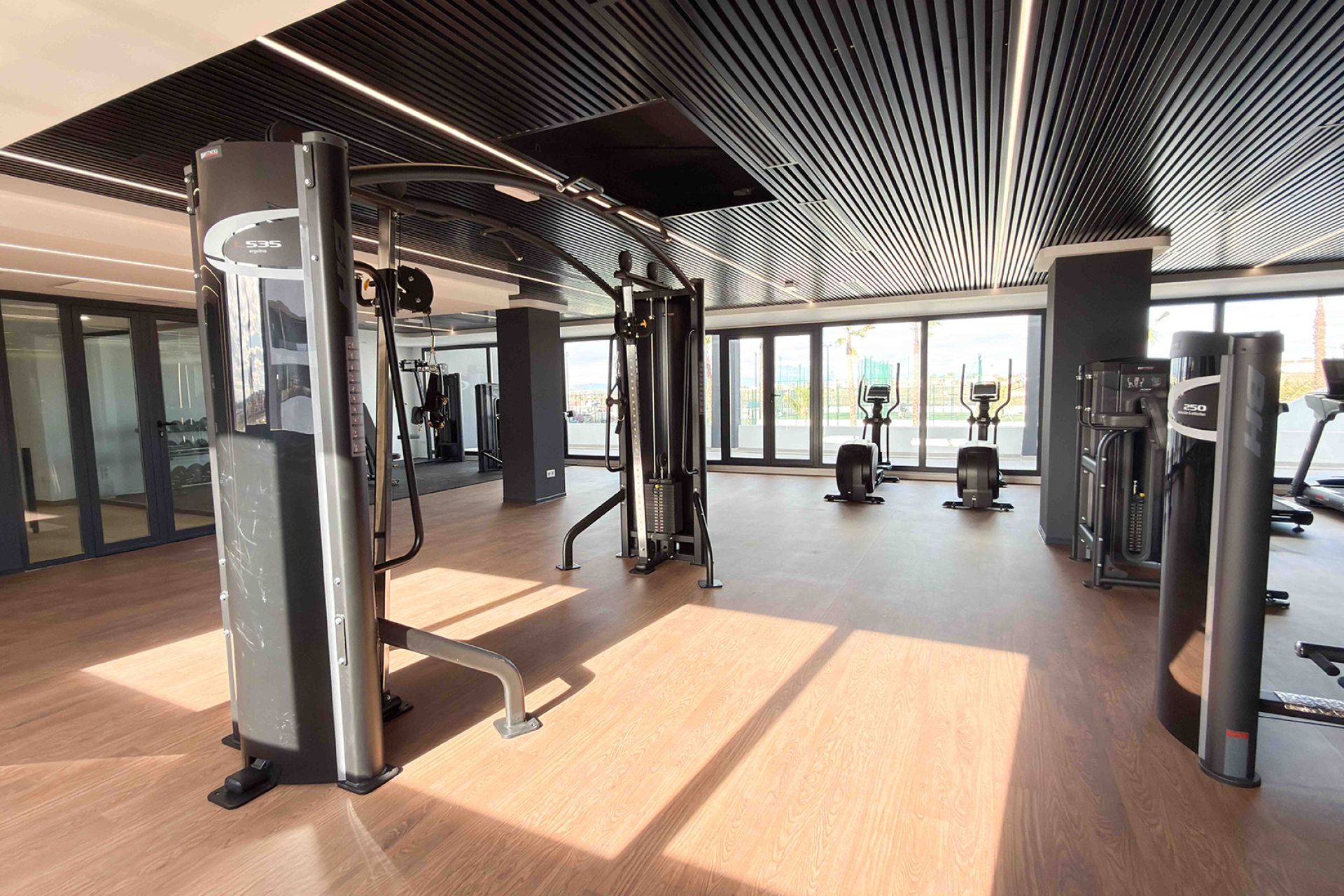 033794 — Image 1