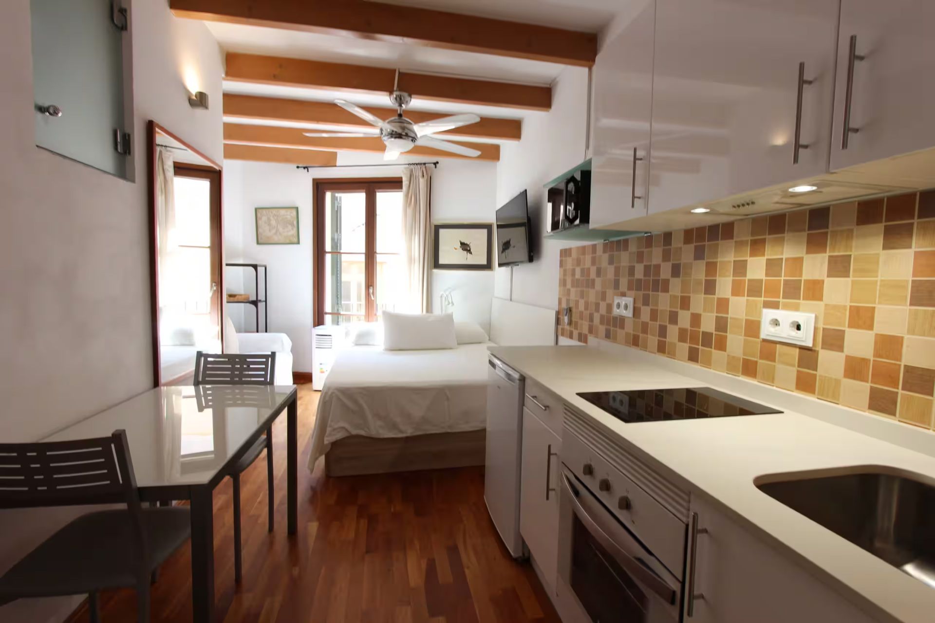 3 Studios zum Verkauf in Casco Antiguo, Palma de Mallorca, hohe Rentabilität — Image 2