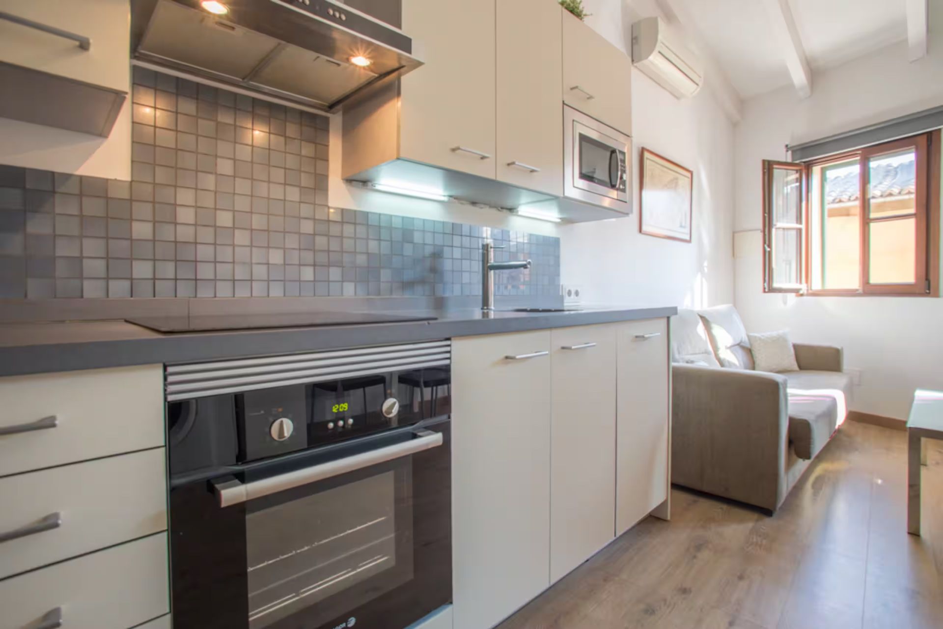 3 Studios zum Verkauf in Casco Antiguo, Palma de Mallorca, hohe Rentabilität — Image 12