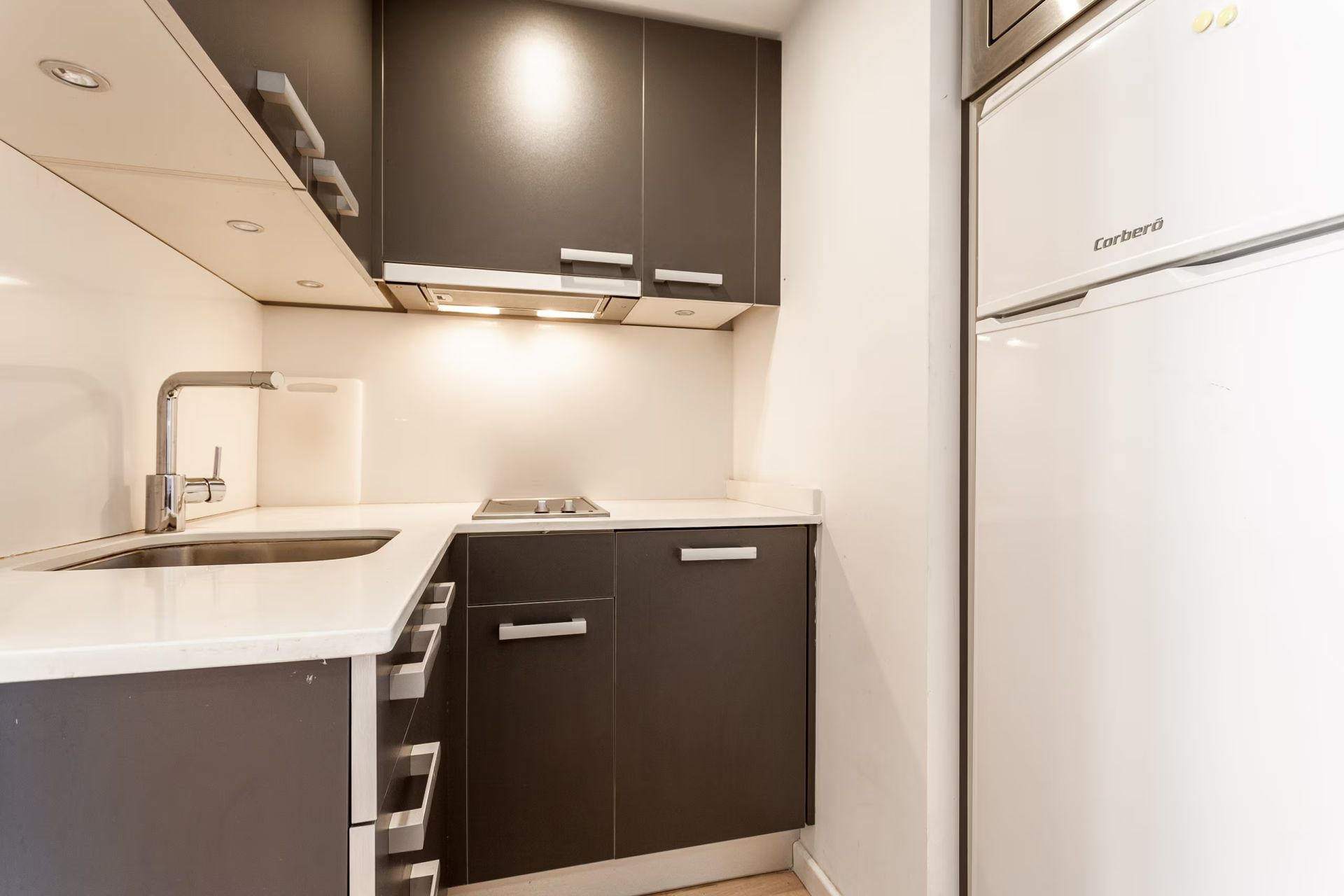 3 renovierte Apartments mit Rentabilität in Casco Antiguo, Palma — Image 6