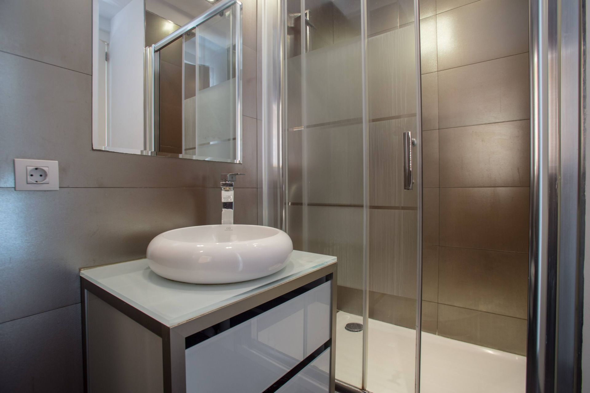 3 renovierte Apartments mit Rentabilität in Casco Antiguo, Palma — Image 12