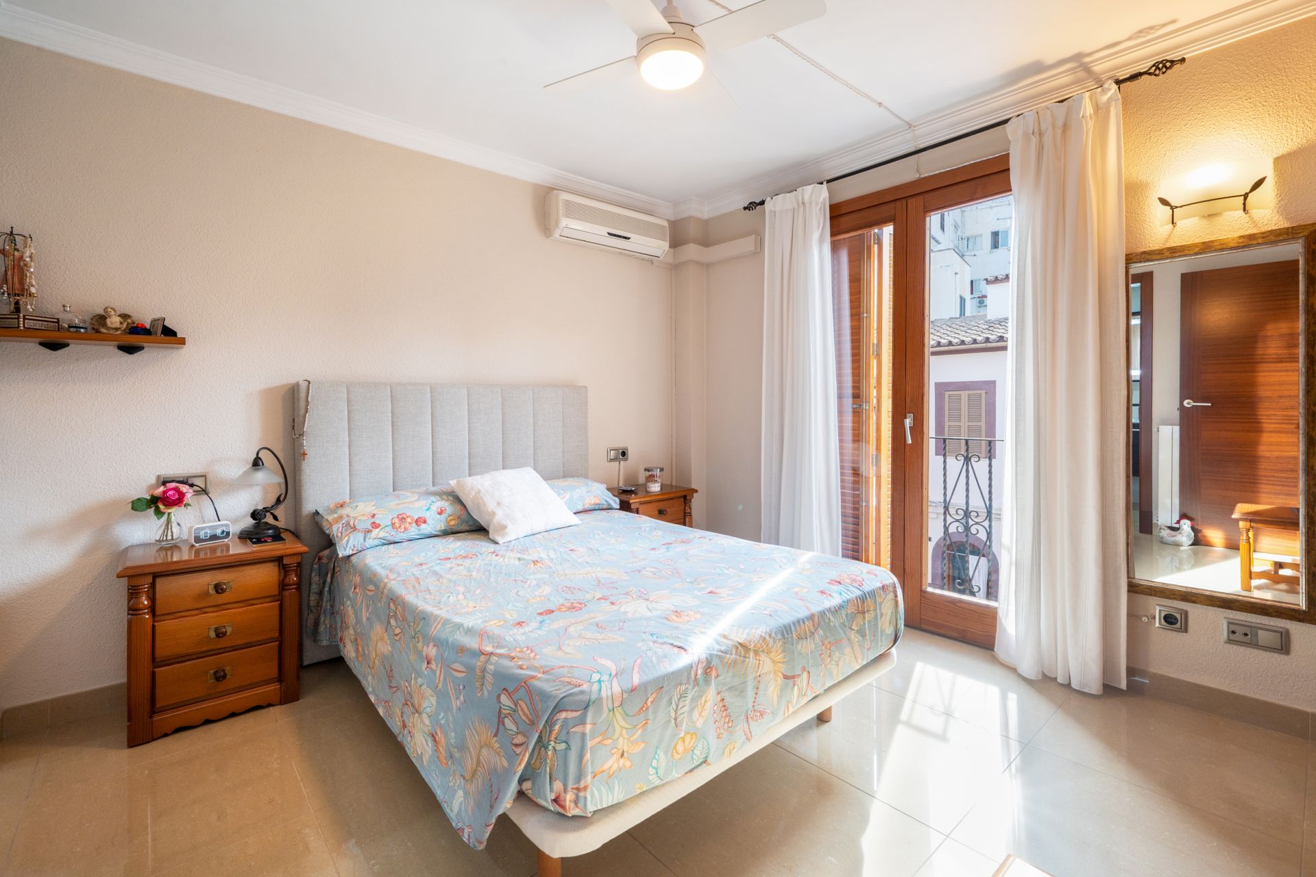 Semi-detached house for sale in Son Espanyolet with a spacious garage and a large courtyard. — Image 8