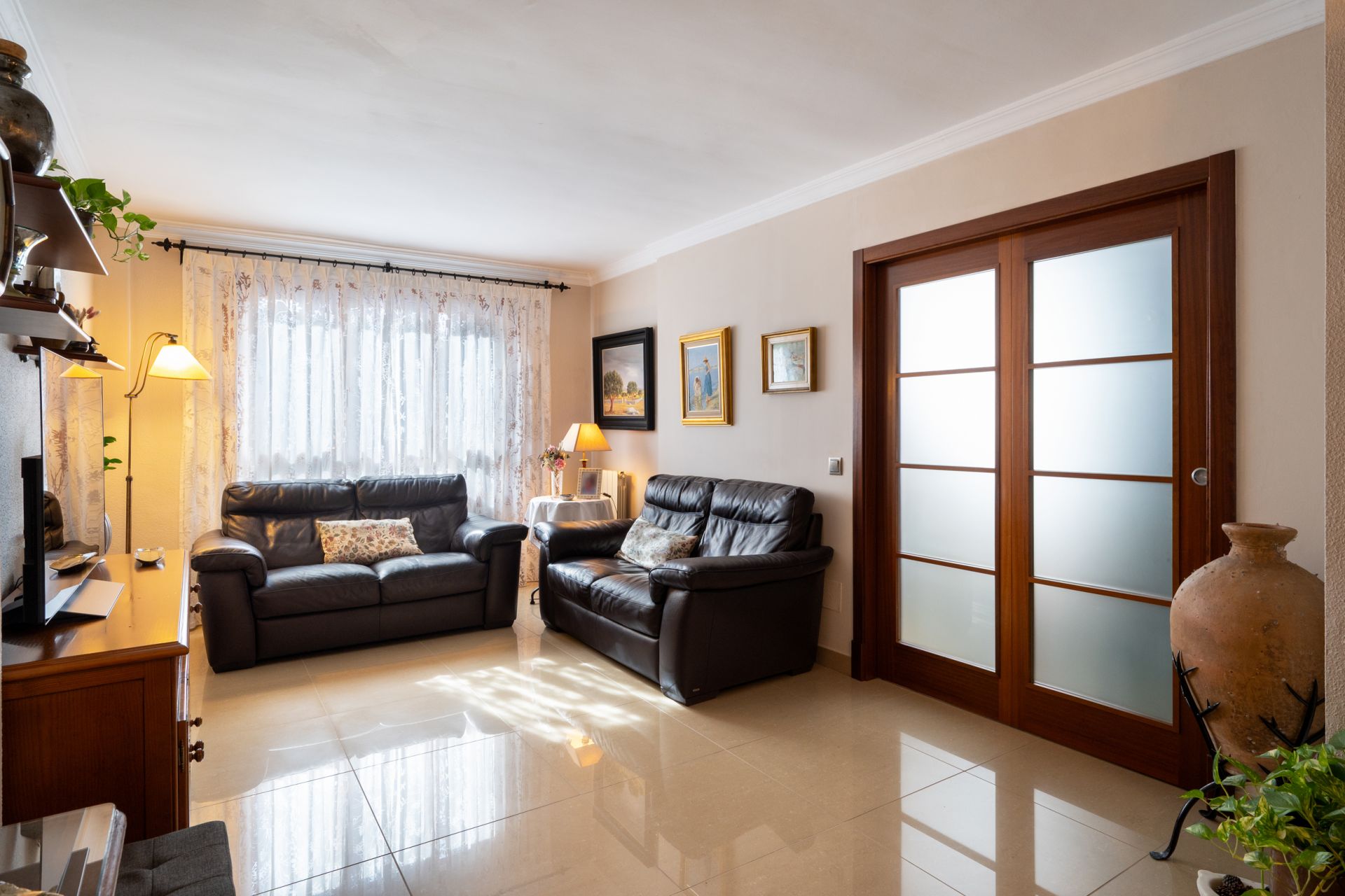 Semi-detached house for sale in Son Espanyolet with a spacious garage and a large courtyard. — Image 5