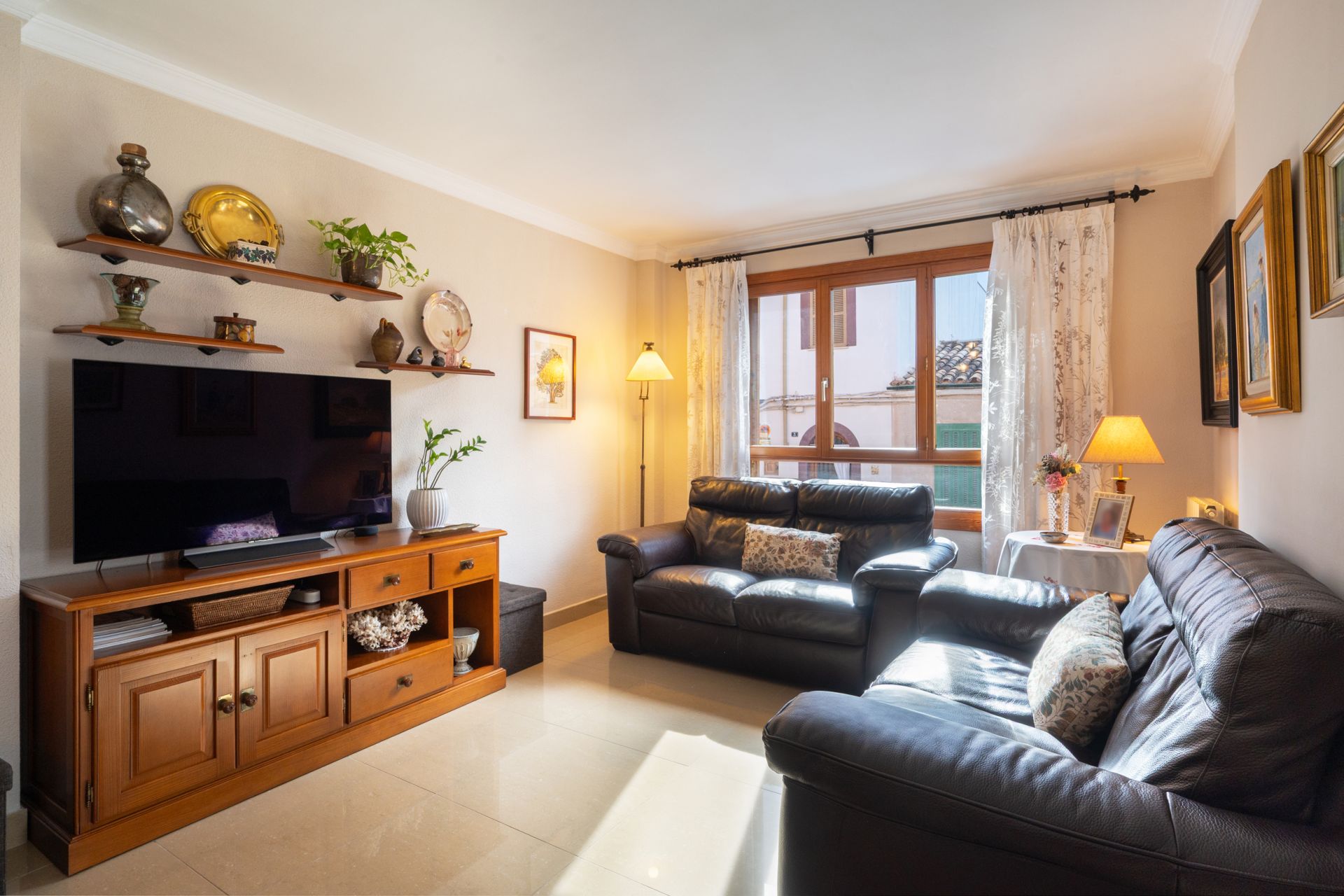Semi-detached house for sale in Son Espanyolet with a spacious garage and a large courtyard. — Image 3