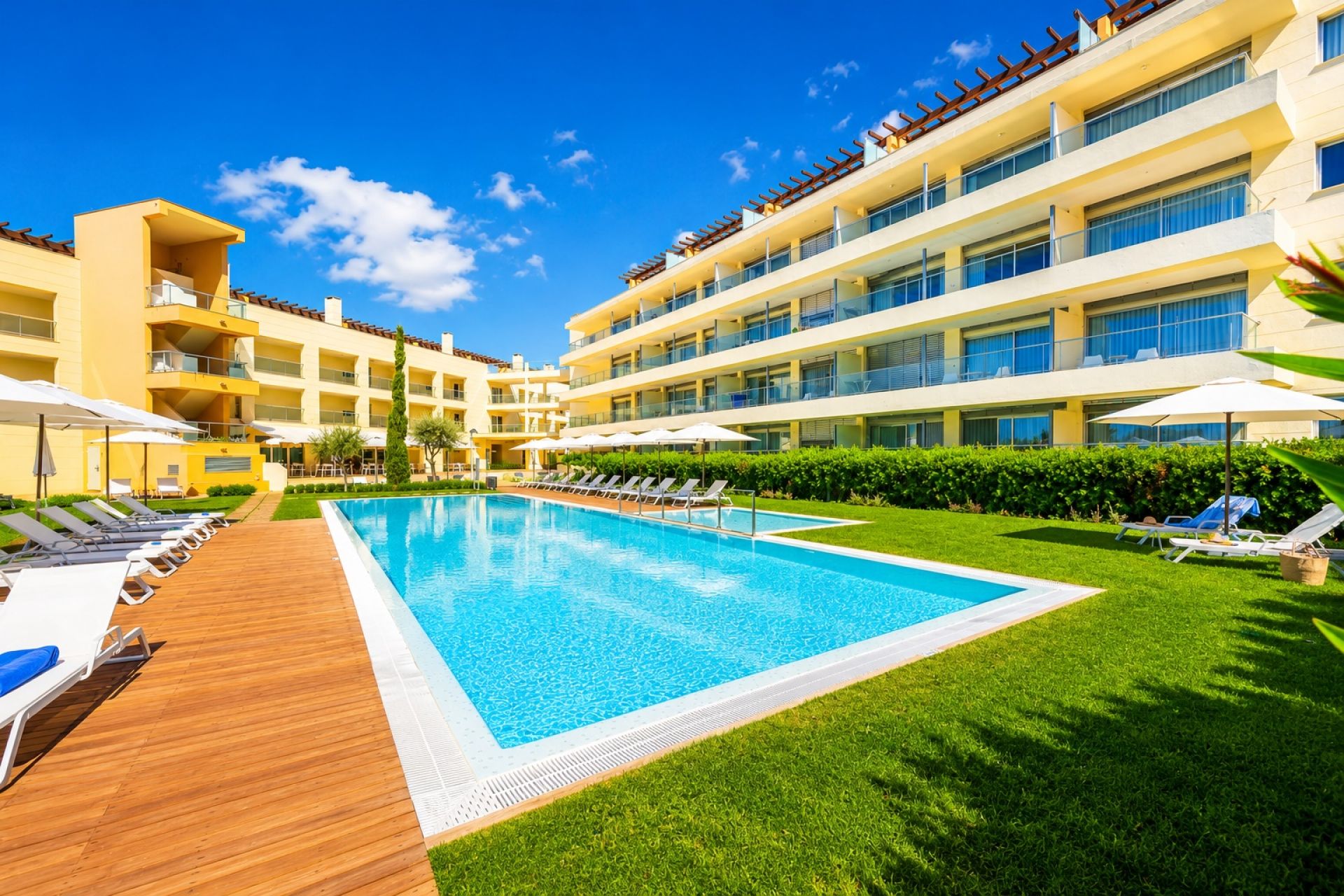 Townhouse in Quarteira — Image 1