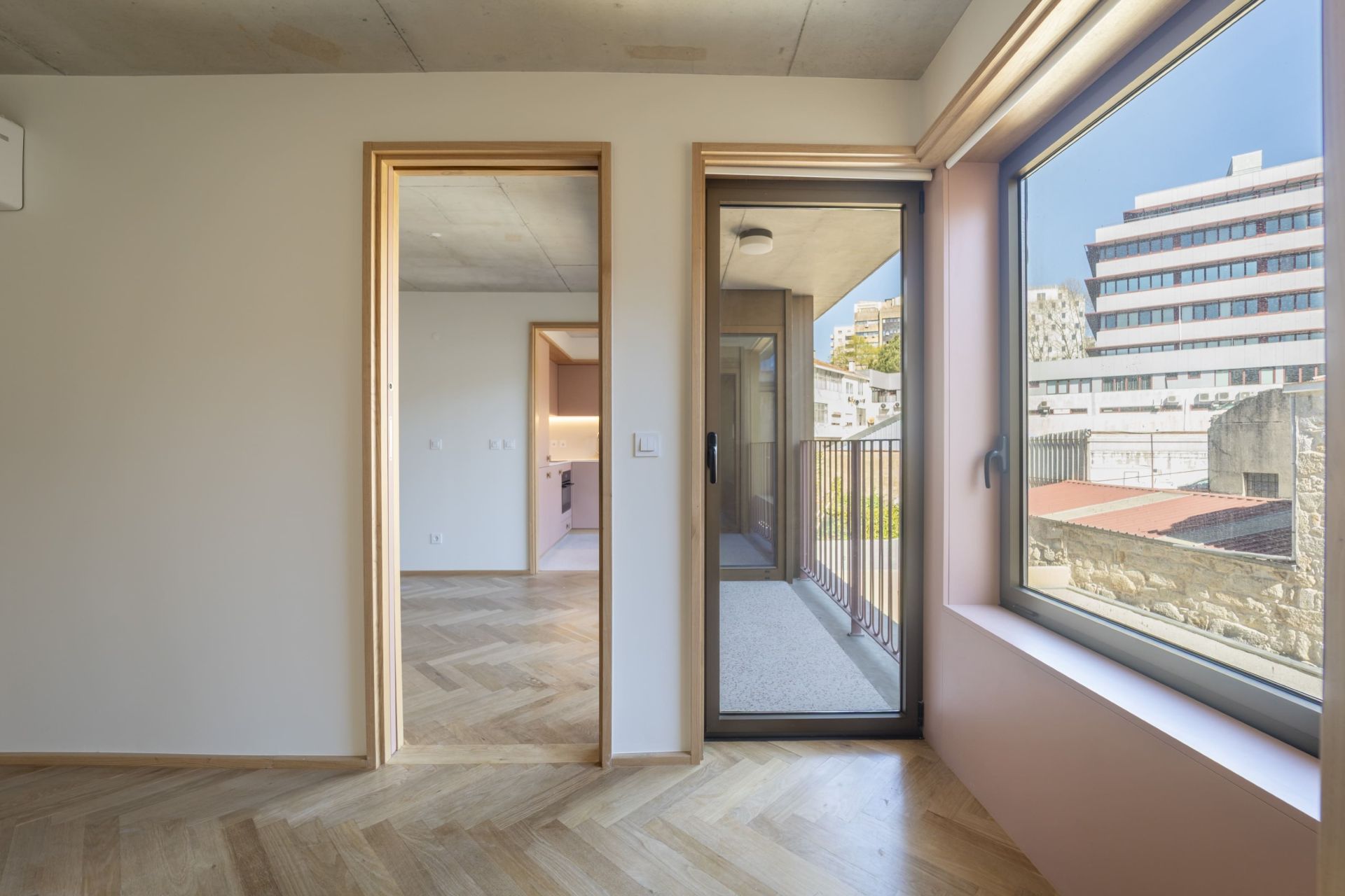 Apartment in Porto — Image 32