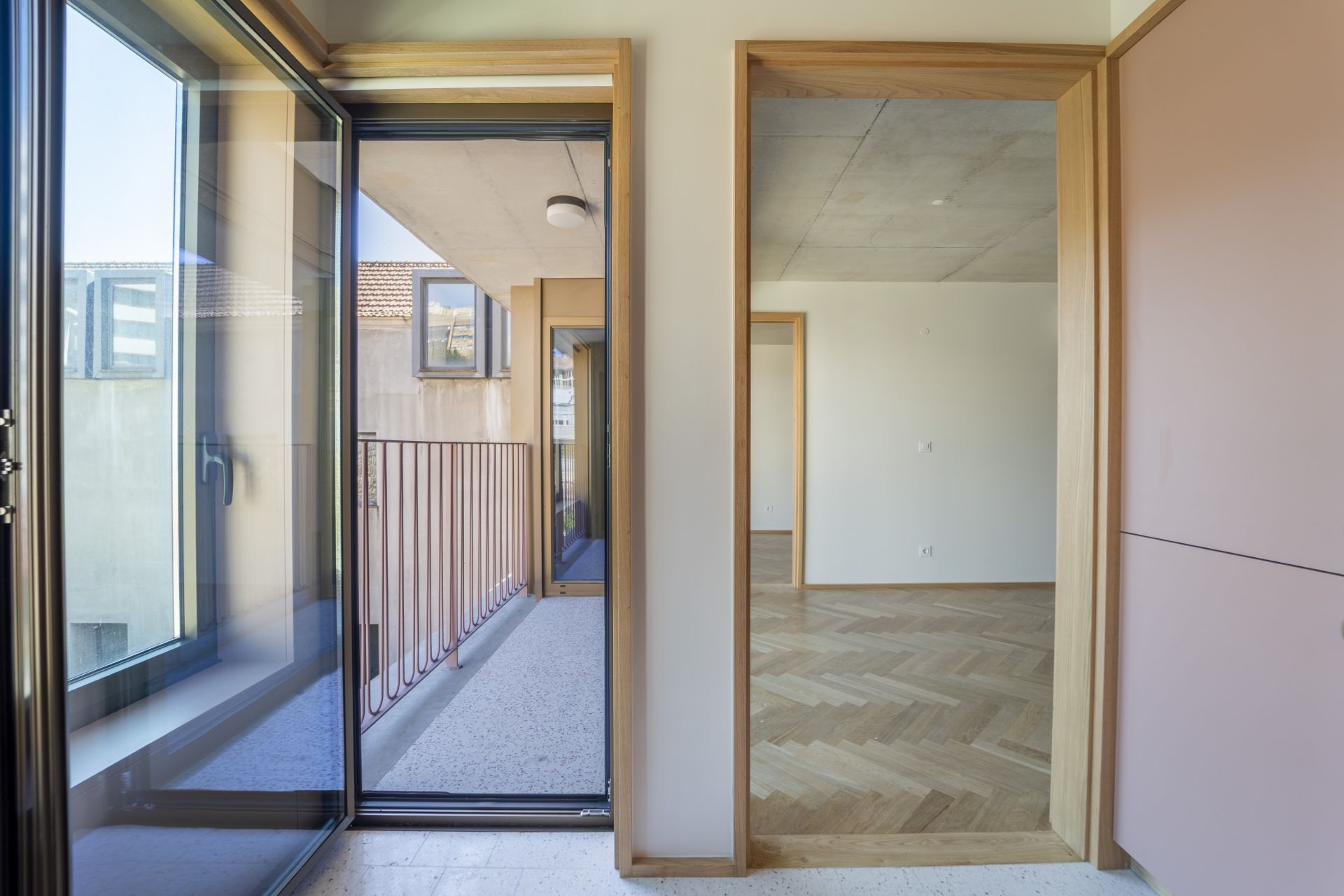 Apartment in Porto — Image 33