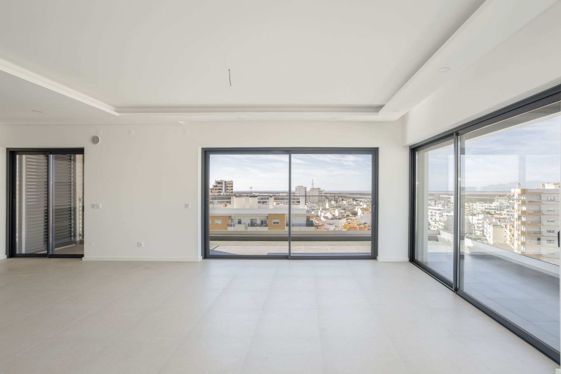 Apartment in Faro — Image 5