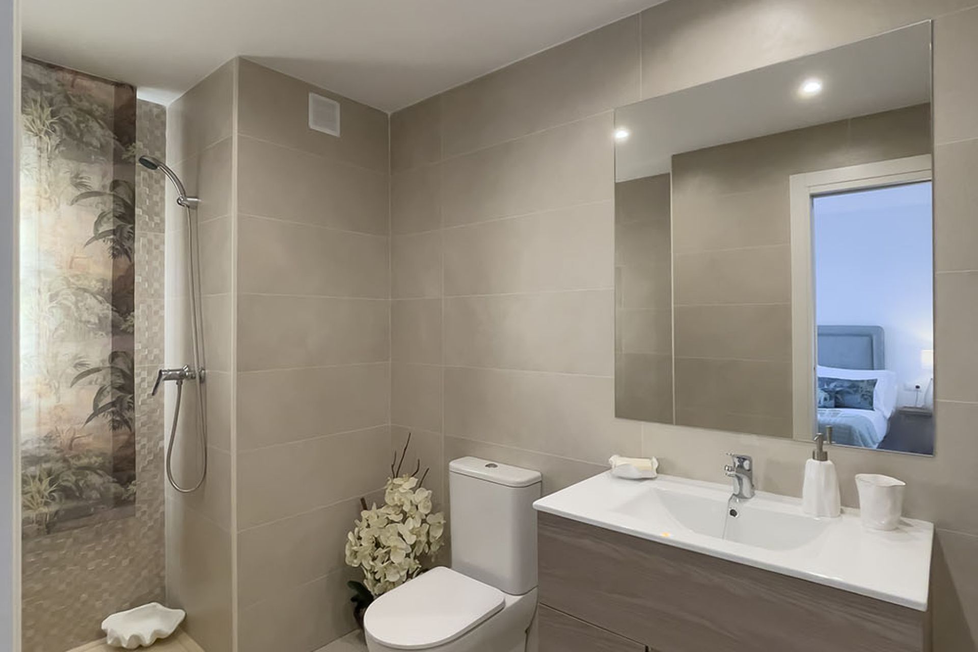 Apartments and Penthouses in Marbella with Sea Views — Image 3