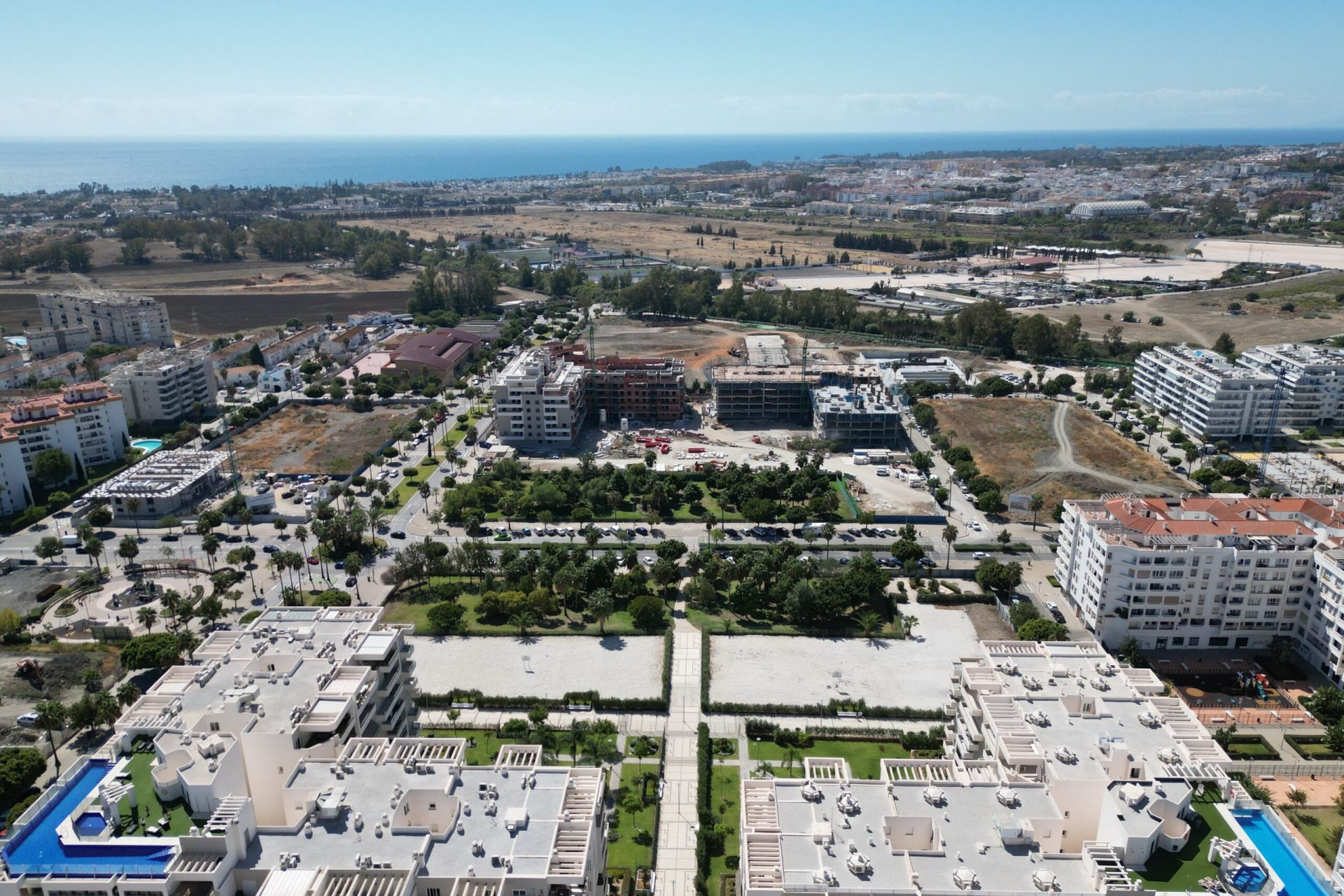 Apartments and Penthouses in Marbella with Sea Views — Image 12