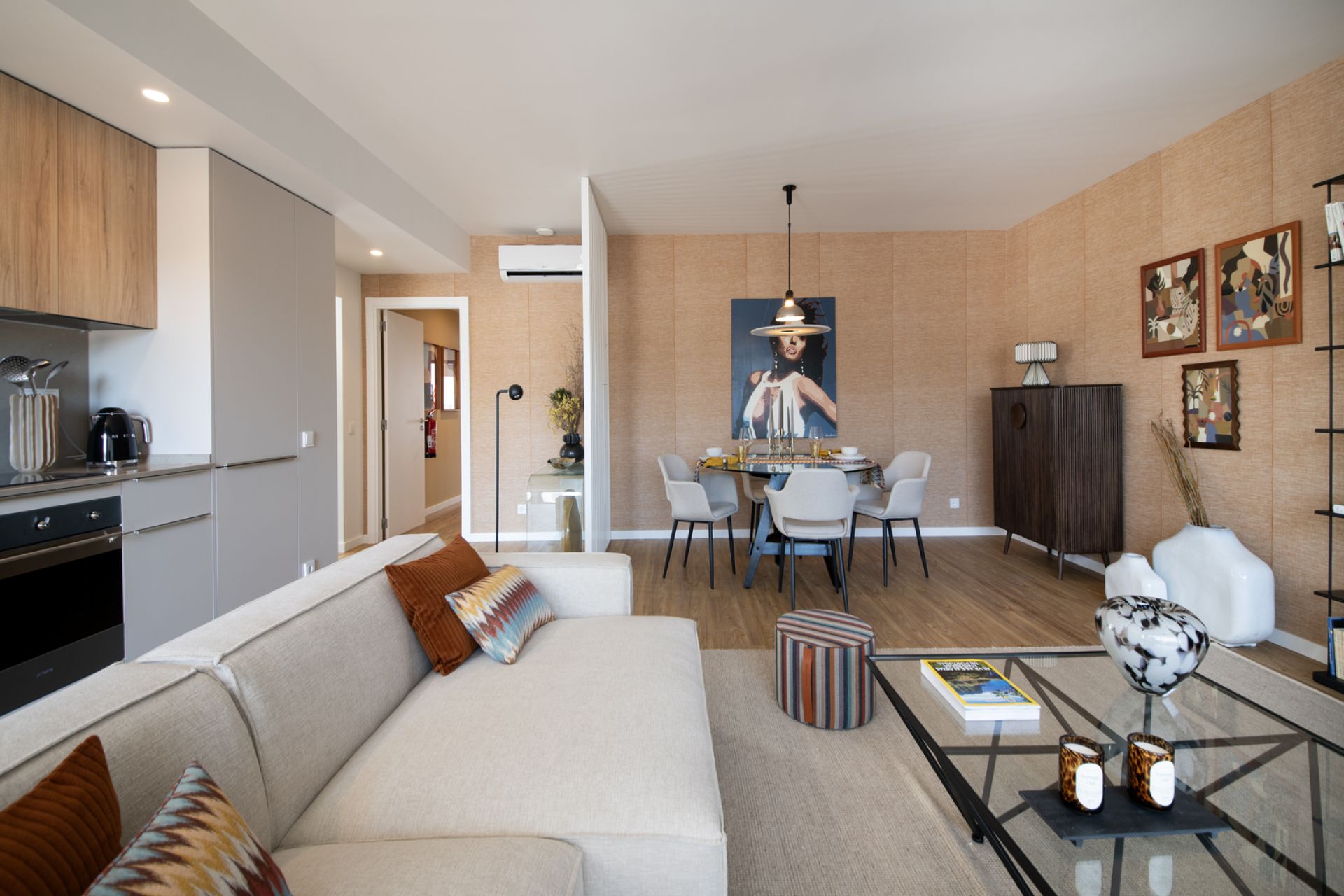 Apartment in Santo António dos Cavaleiros — Image 9