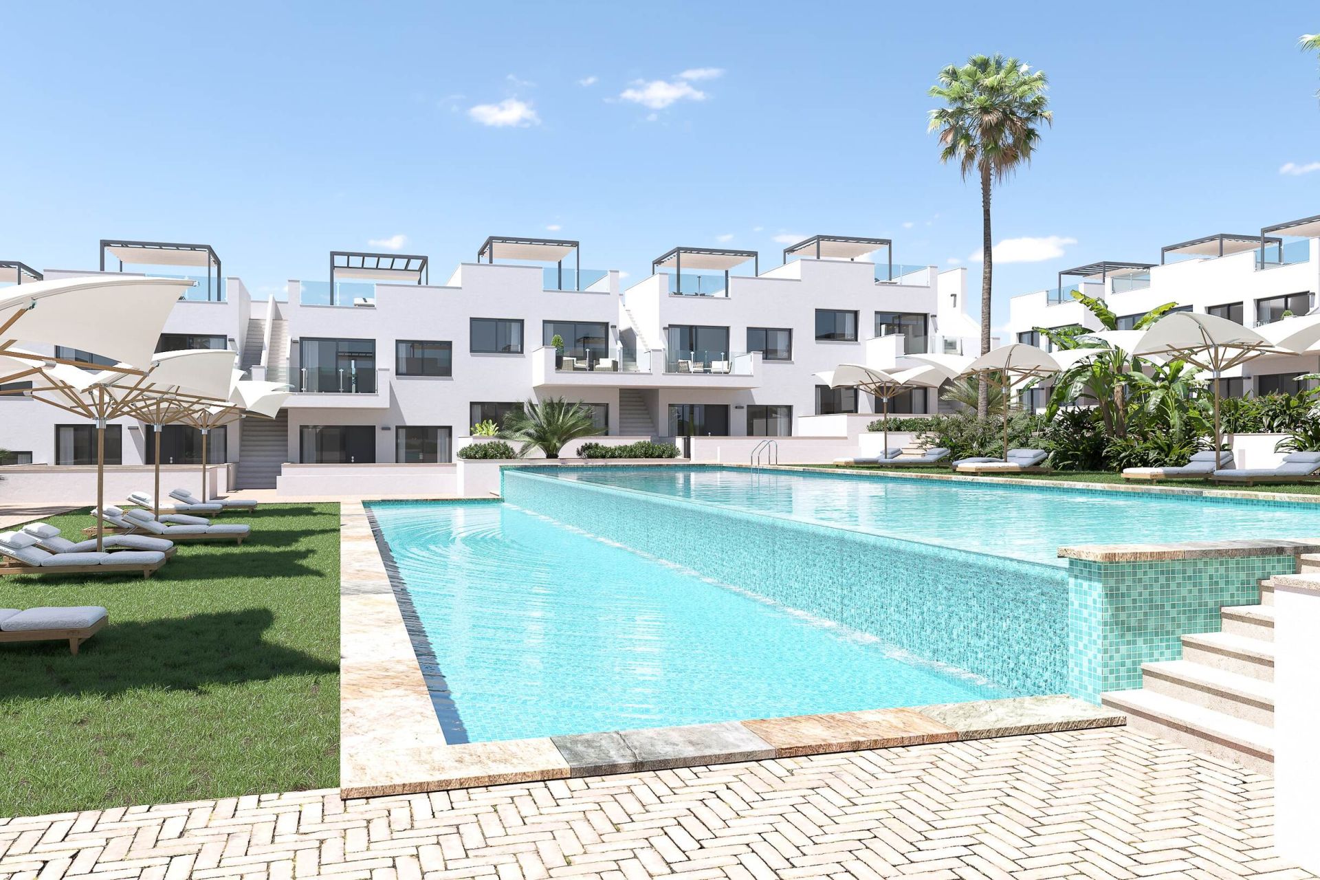 Bungalows in Torrevieja with Pool and Jacuzzi — Image 2