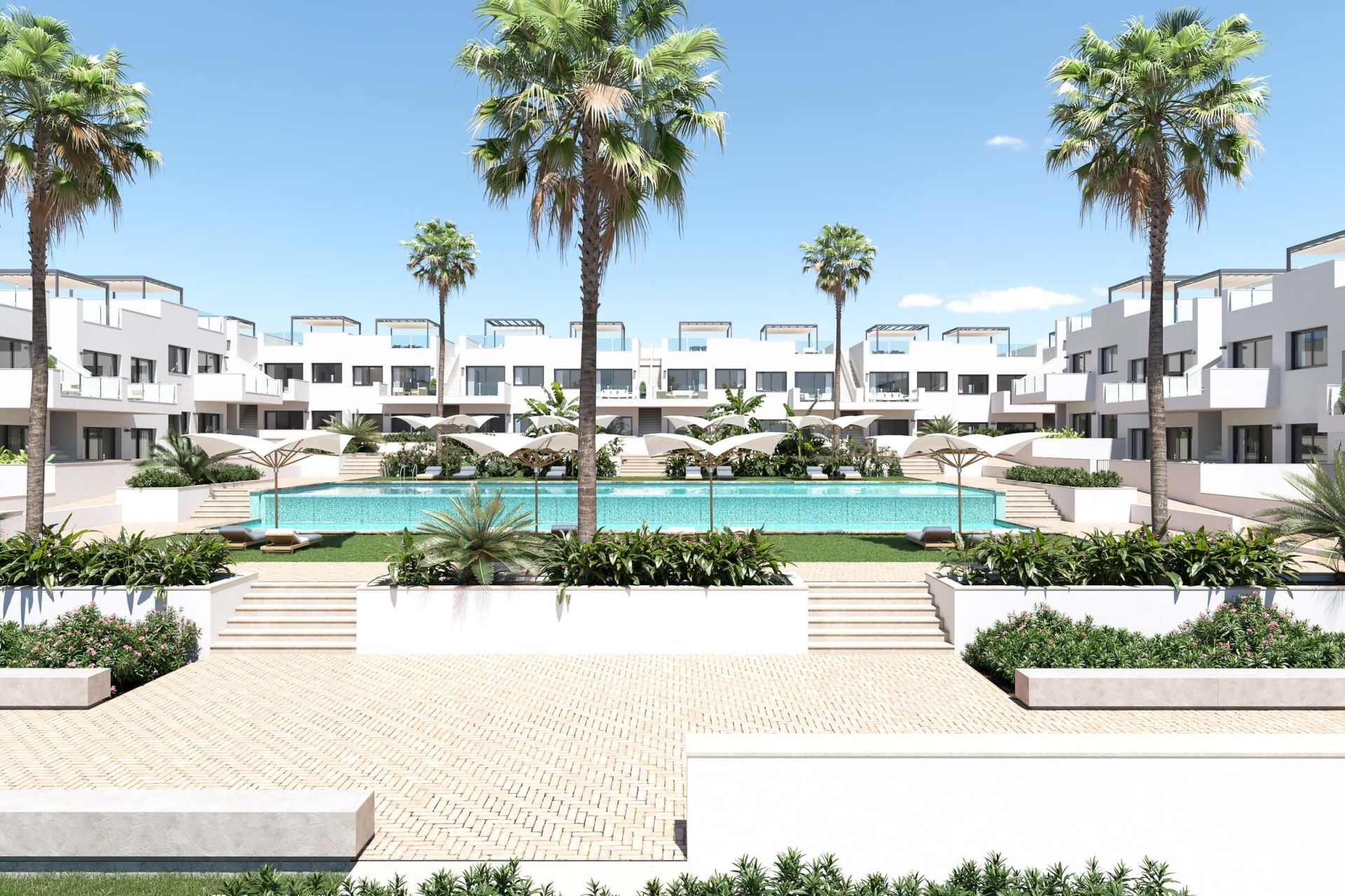 Bungalows in Torrevieja with Pool and Jacuzzi — Image 3