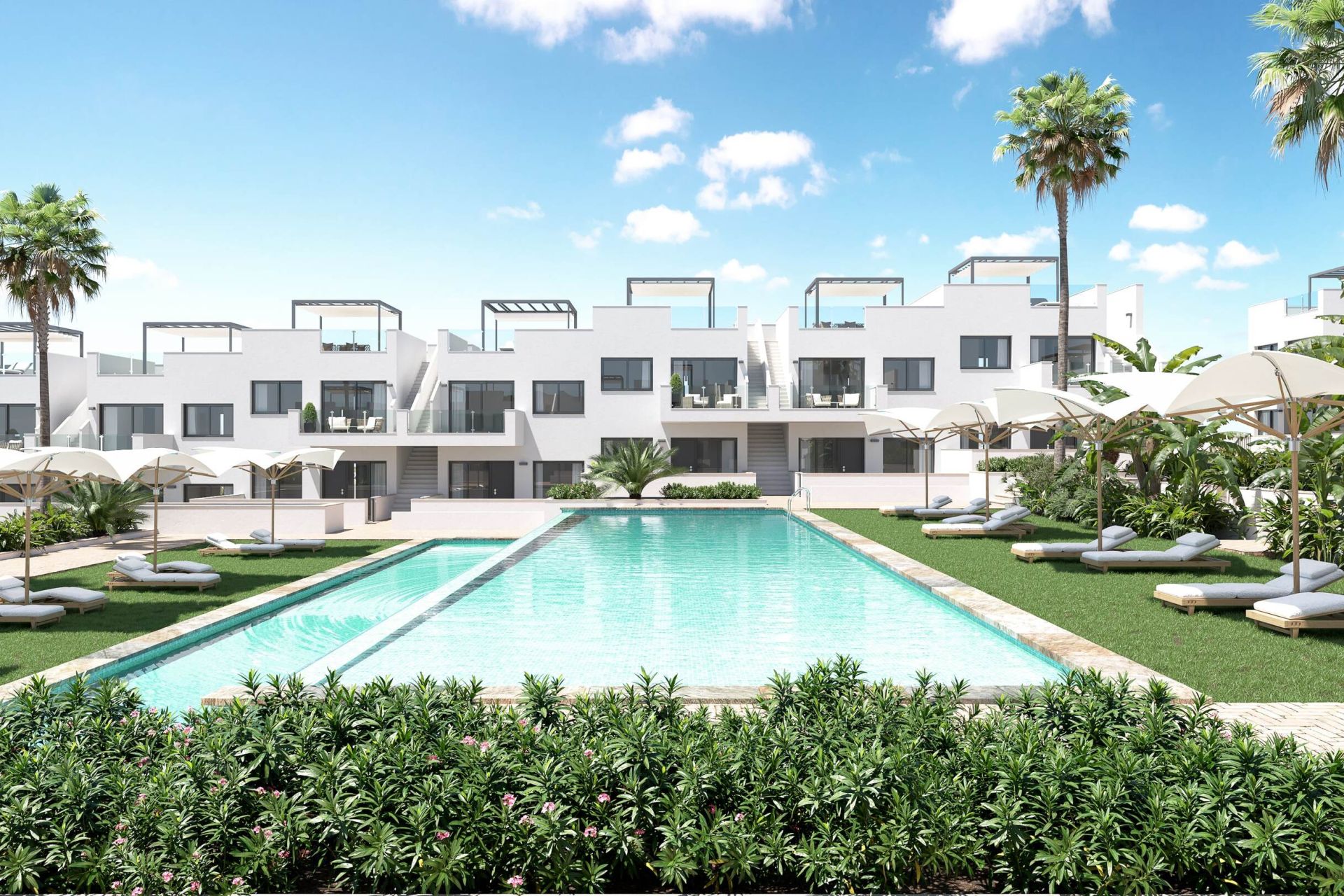 Bungalows in Torrevieja with Pool and Jacuzzi — Image 13