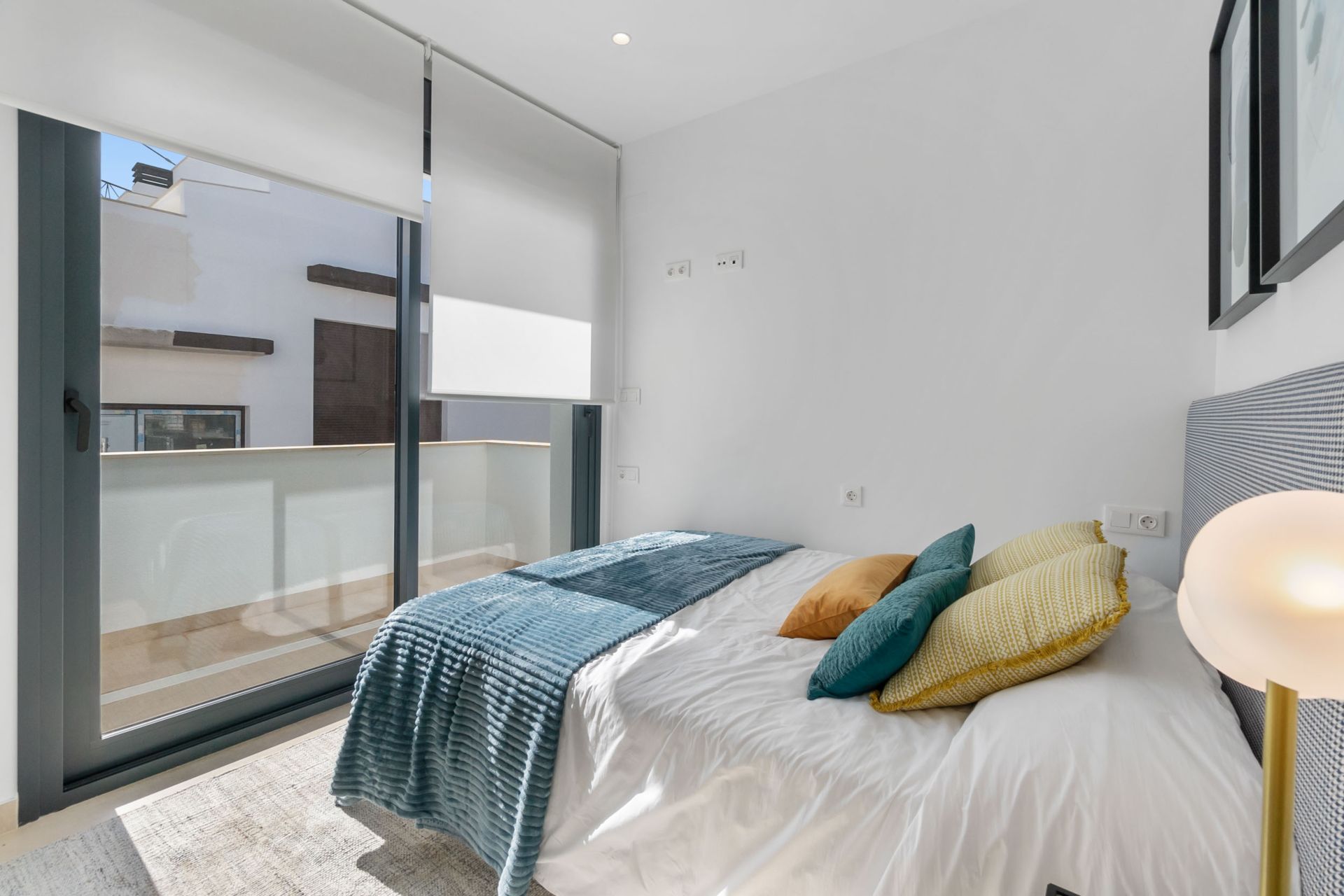 Bungalows in Torrevieja with Pool and Jacuzzi — Image 41