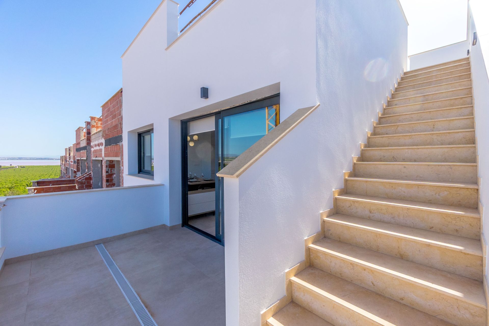 Bungalows in Torrevieja with Pool and Jacuzzi — Image 44
