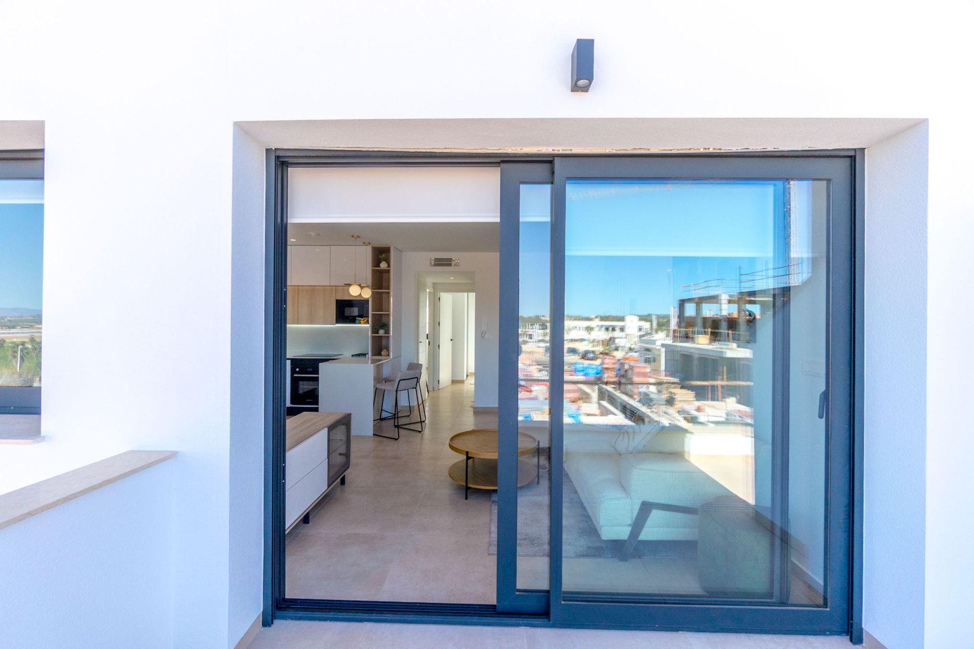 Bungalows in Torrevieja with Pool and Jacuzzi — Image 45