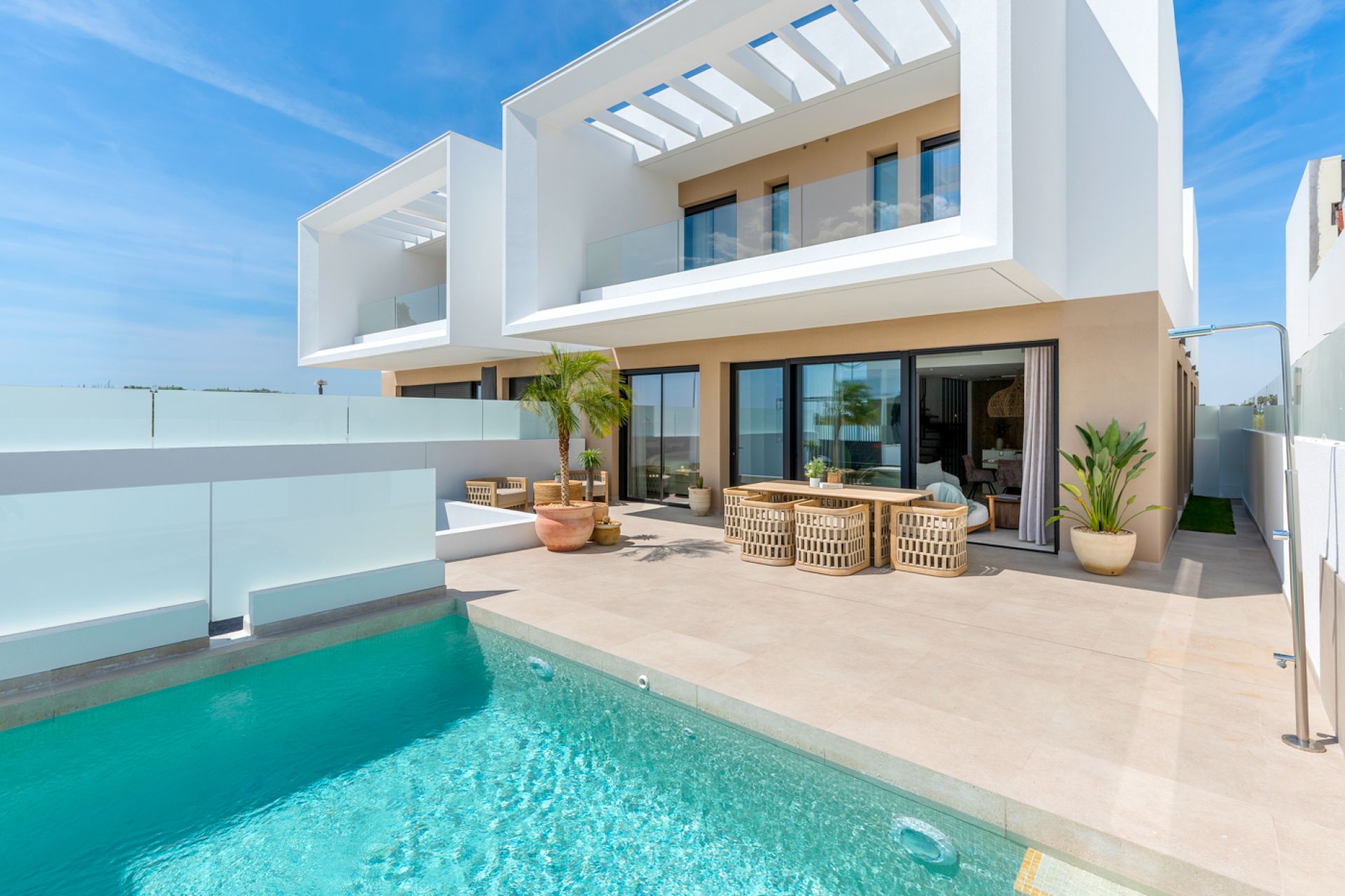 Townhouses in Dolores with Private Pool — Image 1