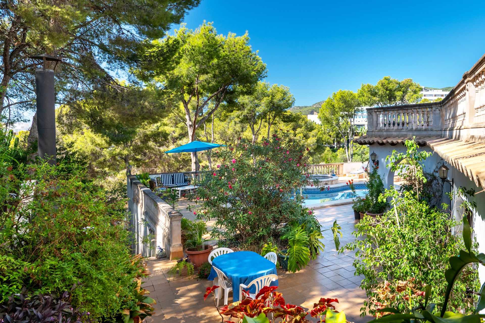 Detached house for sale with private pool in Portals Nous — Image 2