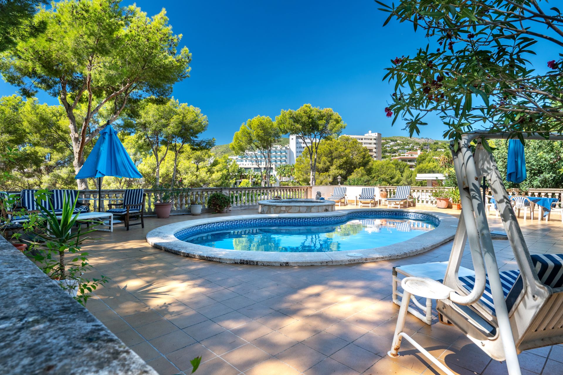 Detached house for sale with private pool in Portals Nous — Image 1