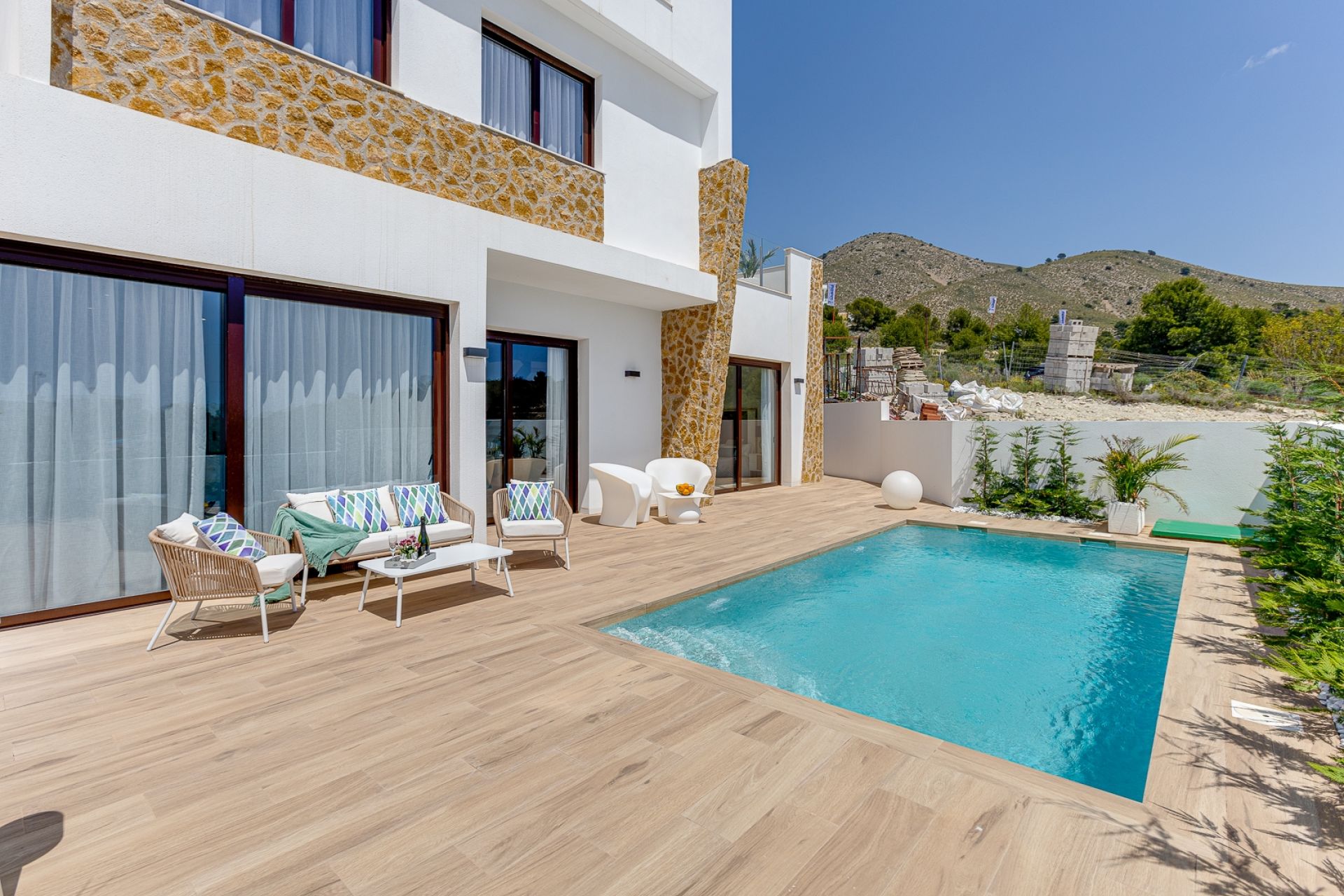 Independent Homes in Finestrat with Sea Views — Image 3