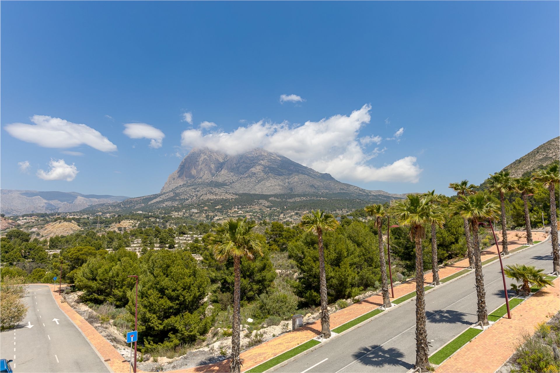 Independent Homes in Finestrat with Sea Views — Image 6