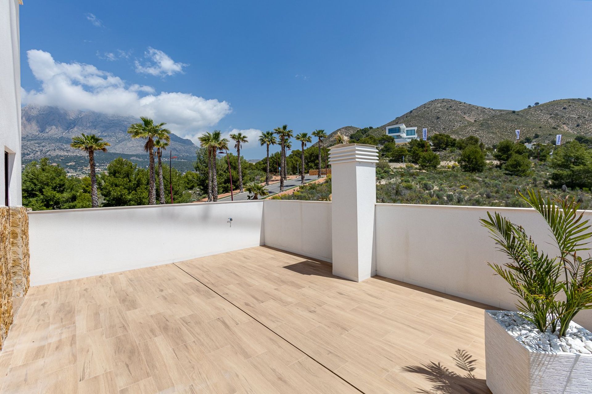 Independent Homes in Finestrat with Sea Views — Image 19