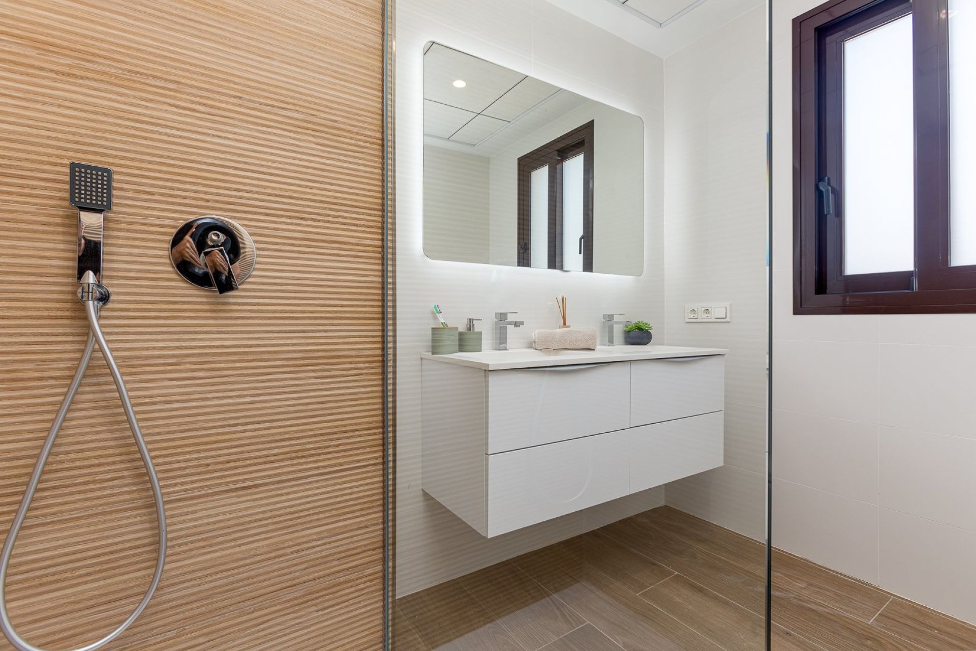 Independent Homes in Finestrat with Sea Views — Image 38