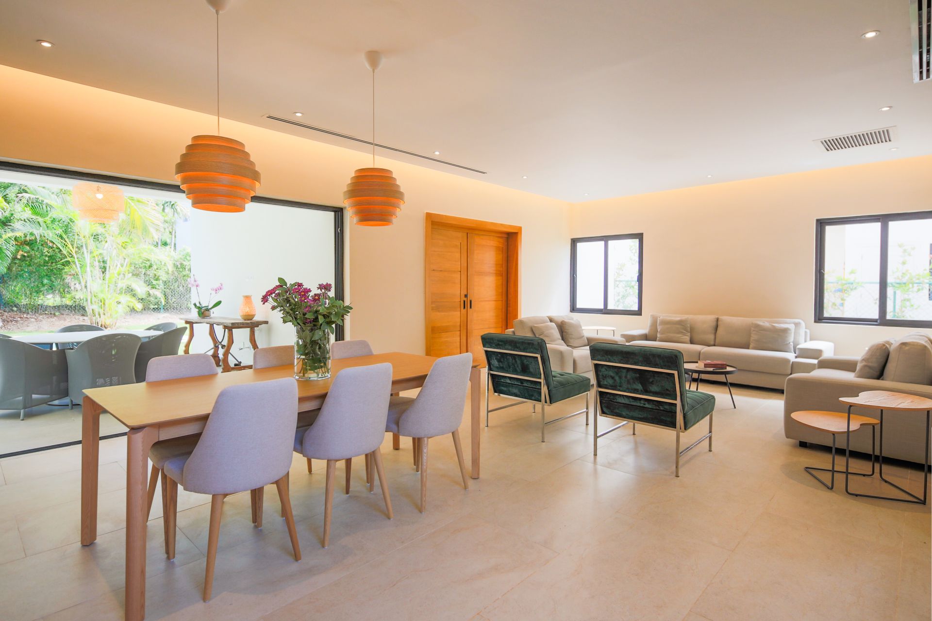 Villa amueblada con piscina en venta en Punta Cana Village — Image 4