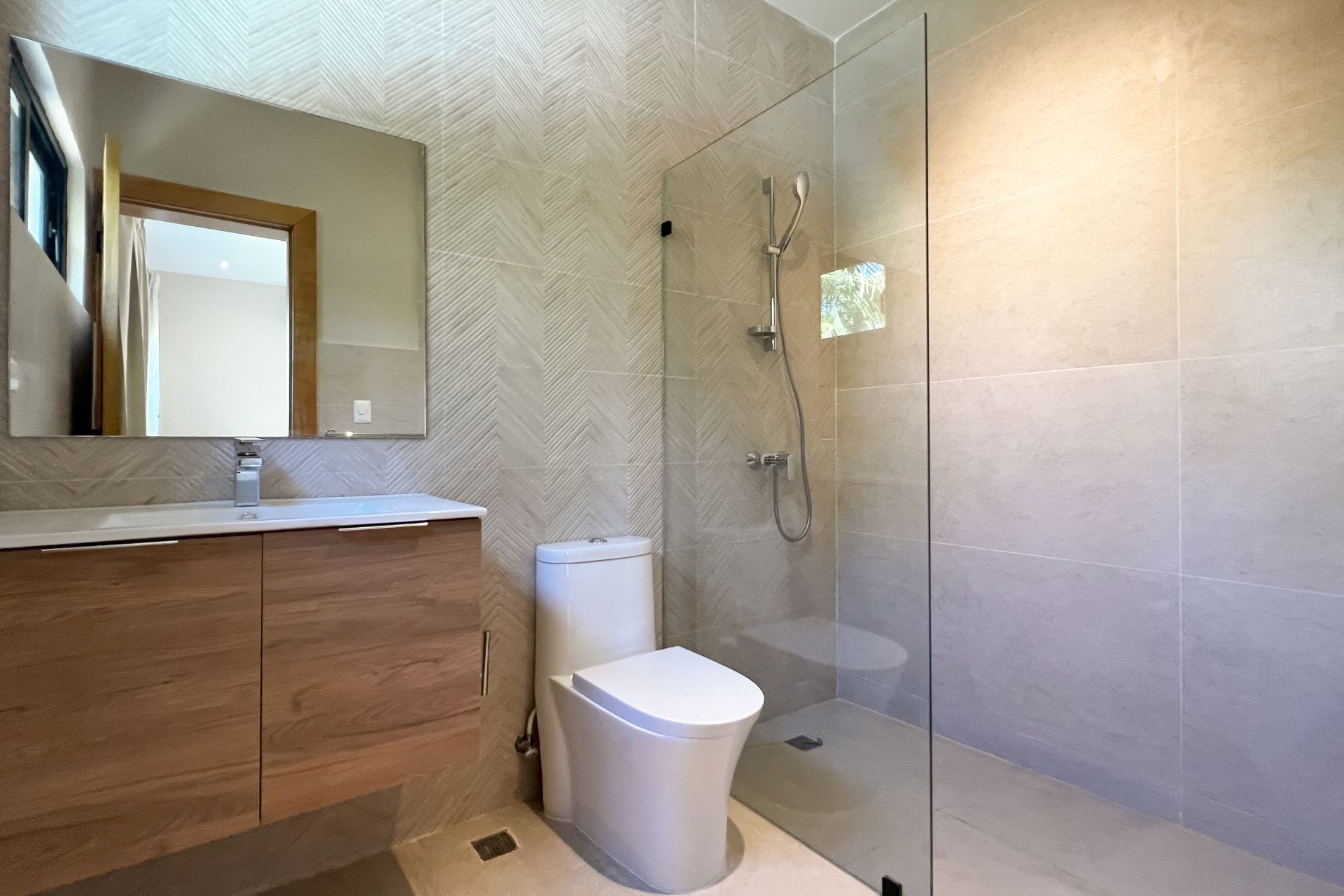 Villa amueblada con piscina en venta en Punta Cana Village — Image 9