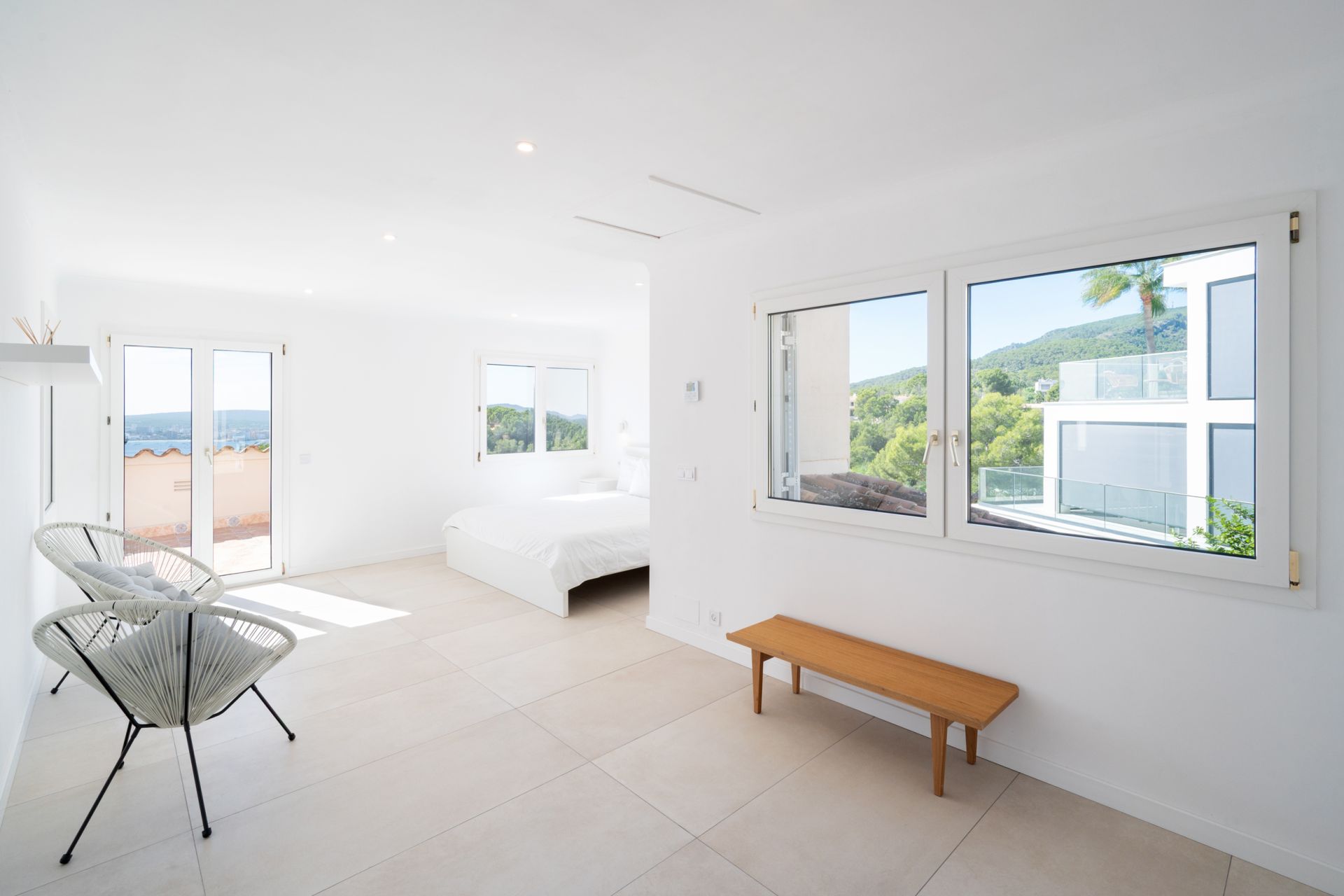 Villa for sale in Costa d’en Blanes with stunning sea views and a tourist license — Image 14