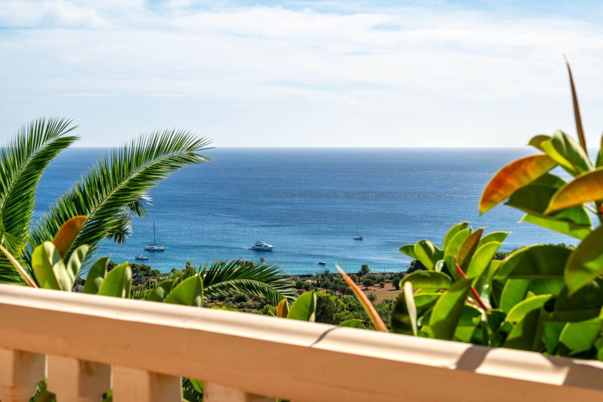 Villa for sale in Costa d’en Blanes with stunning sea views and a tourist license — Image 2
