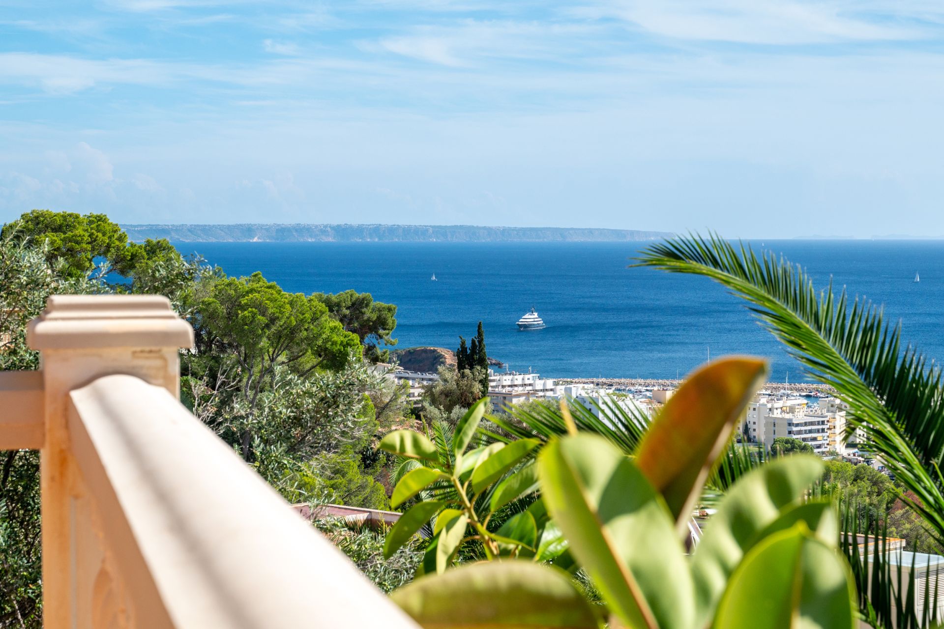 Villa for sale in Costa d’en Blanes with stunning sea views and a tourist license — Image 19