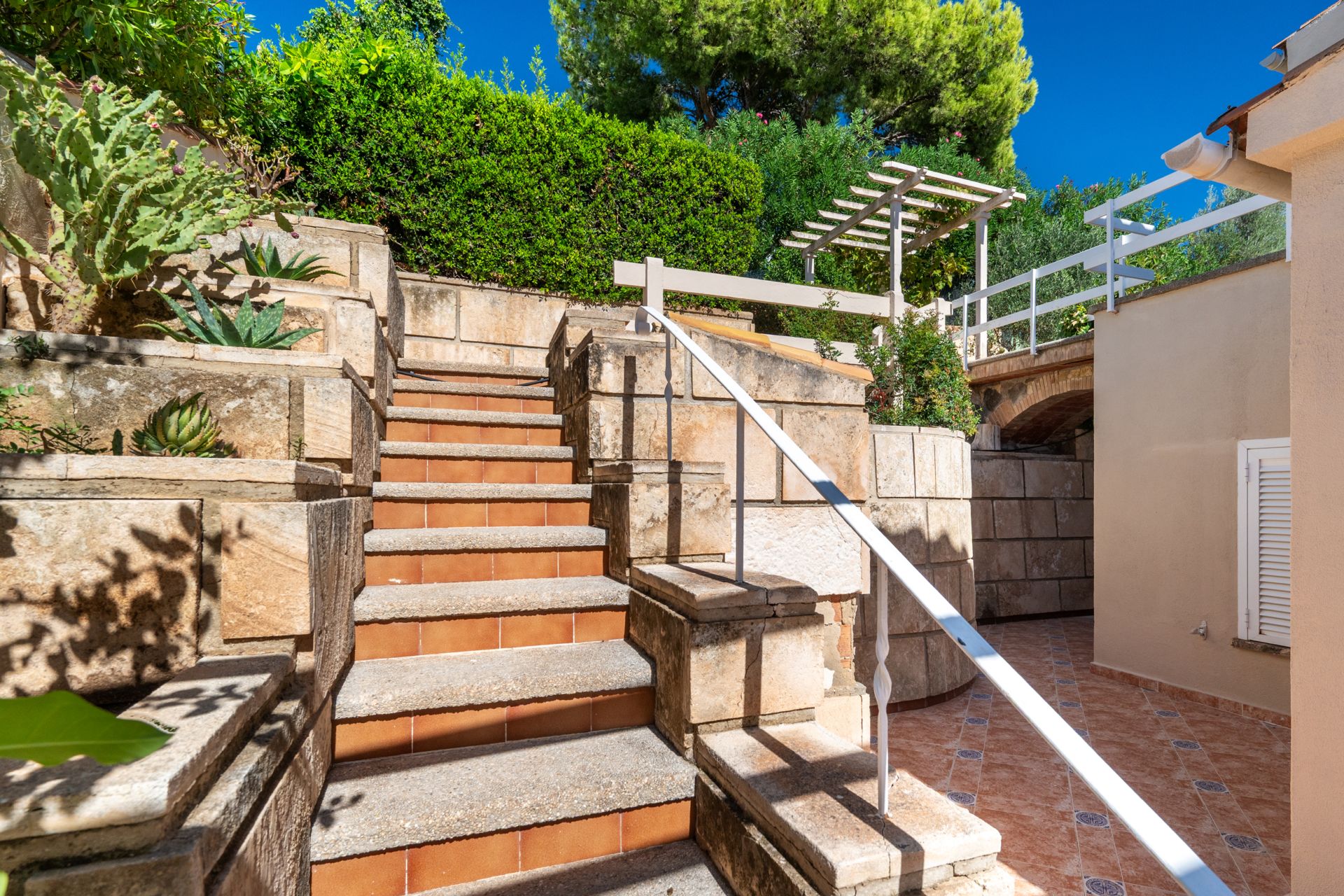 Villa for sale in Costa d’en Blanes with stunning sea views and a tourist license — Image 26