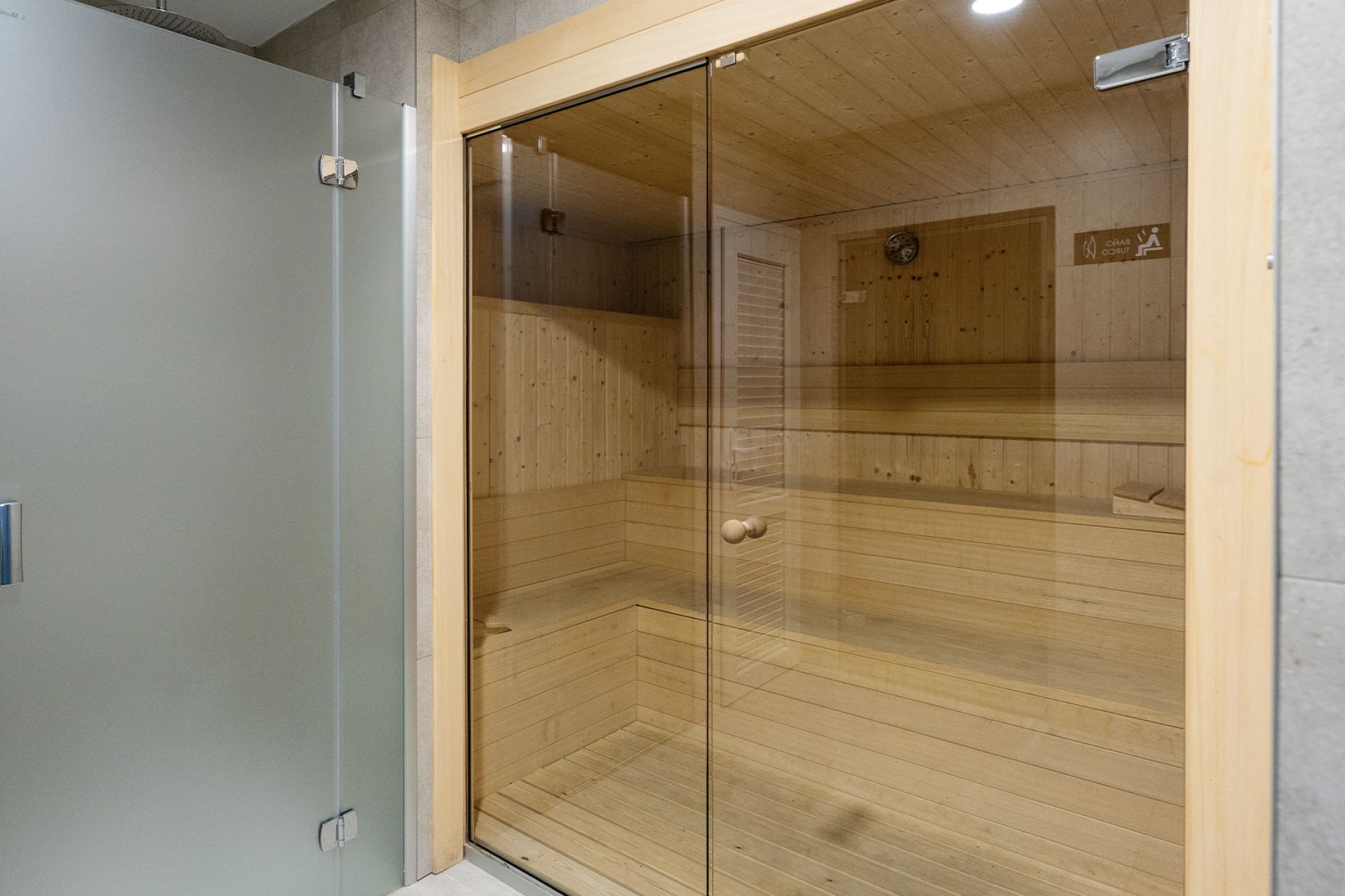 033593 — Image 14